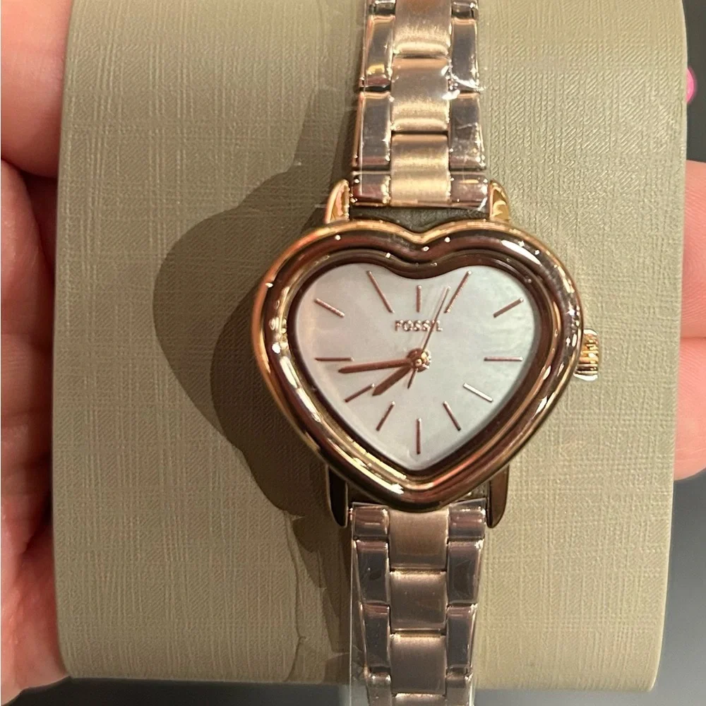 Fossil | Accessories | Fossil Womens Rose Gold Heart Watch | Poshmark